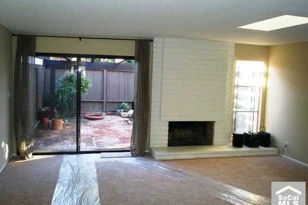 Building Photo - 13 Rockrose Way