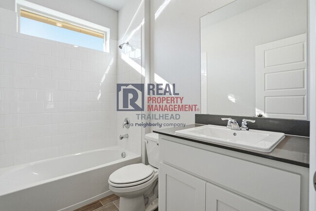 Building Photo - Spacious 5-Bedroom Home with Contemporary Living Spaces