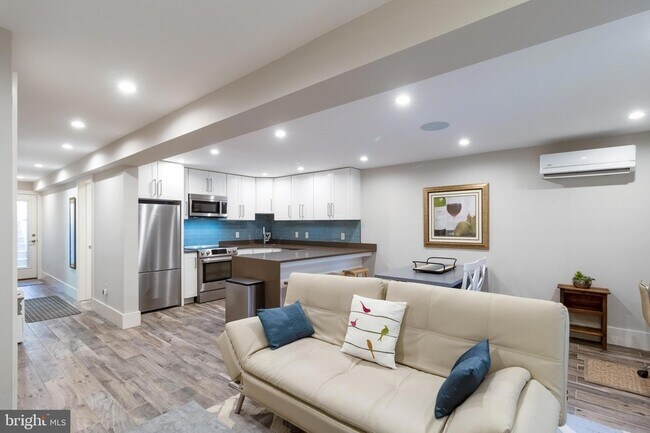 Building Photo - 4514 15th St NW