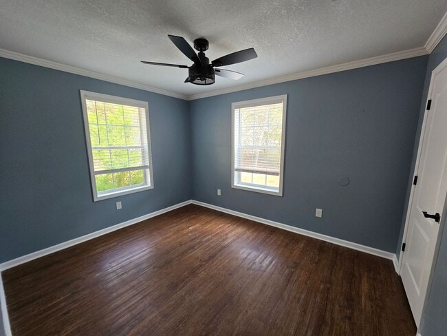 Building Photo - 5527 Lassen St