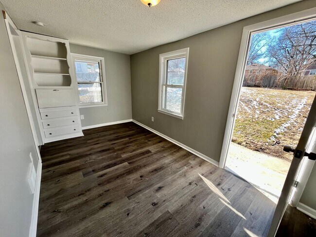 Building Photo - Spacious single family home in Independenc...
