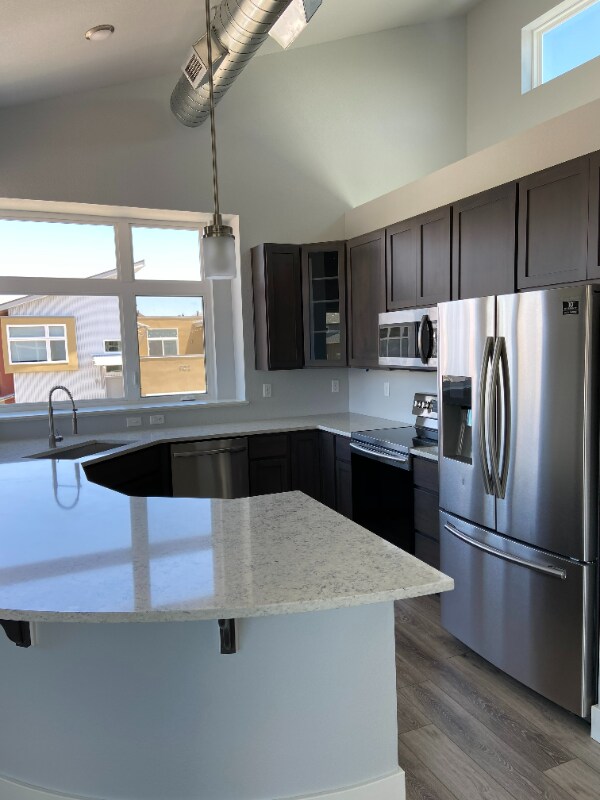 Building Photo - 909 Blondel St