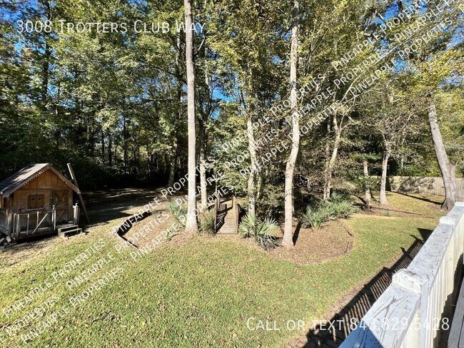 Building Photo - 3008 Trotters Club Way