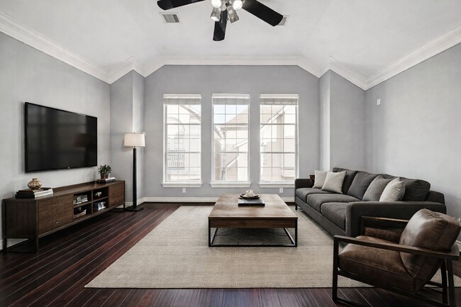 Building Photo - 3432 Cline St