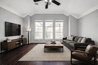 Building Photo - 3432 Cline St