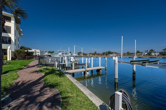 Building Photo - Luxury Waterfront Living with Deeded Dock – Punta Gorda Isles