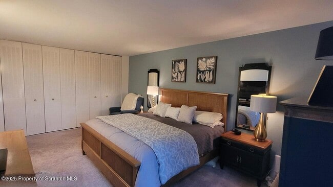 Building Photo - 1506 Summit Pointe