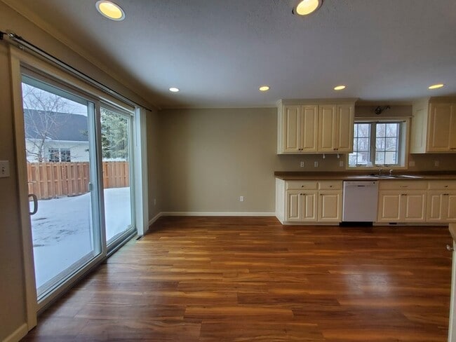 Building Photo - 2336 Keystone Ct