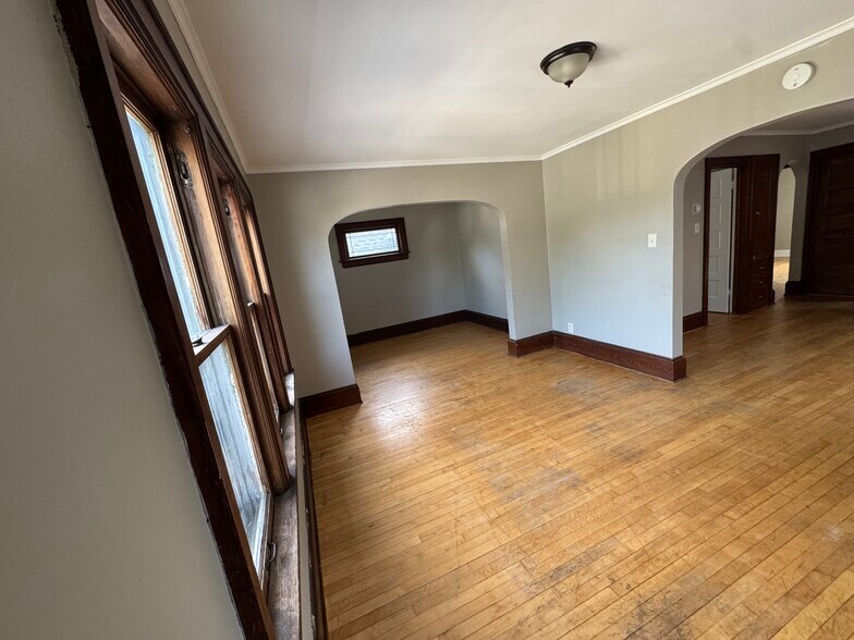 Building Photo - 1428 S 79th St
