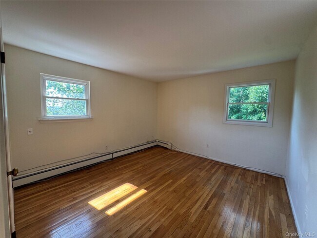 Building Photo - 29 Hendrick Ave