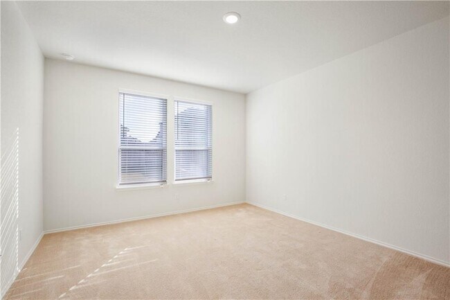 Building Photo - 224 Purple Heart Dr