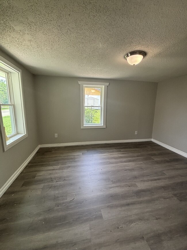 Building Photo - 4009 Grasselli Ave SW