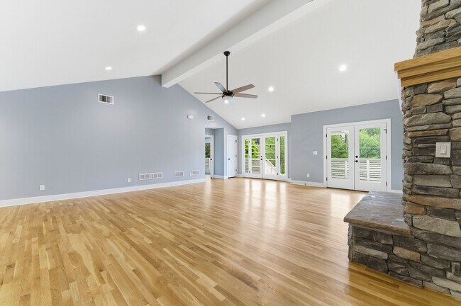 Building Photo - 103 Berkeley Rd