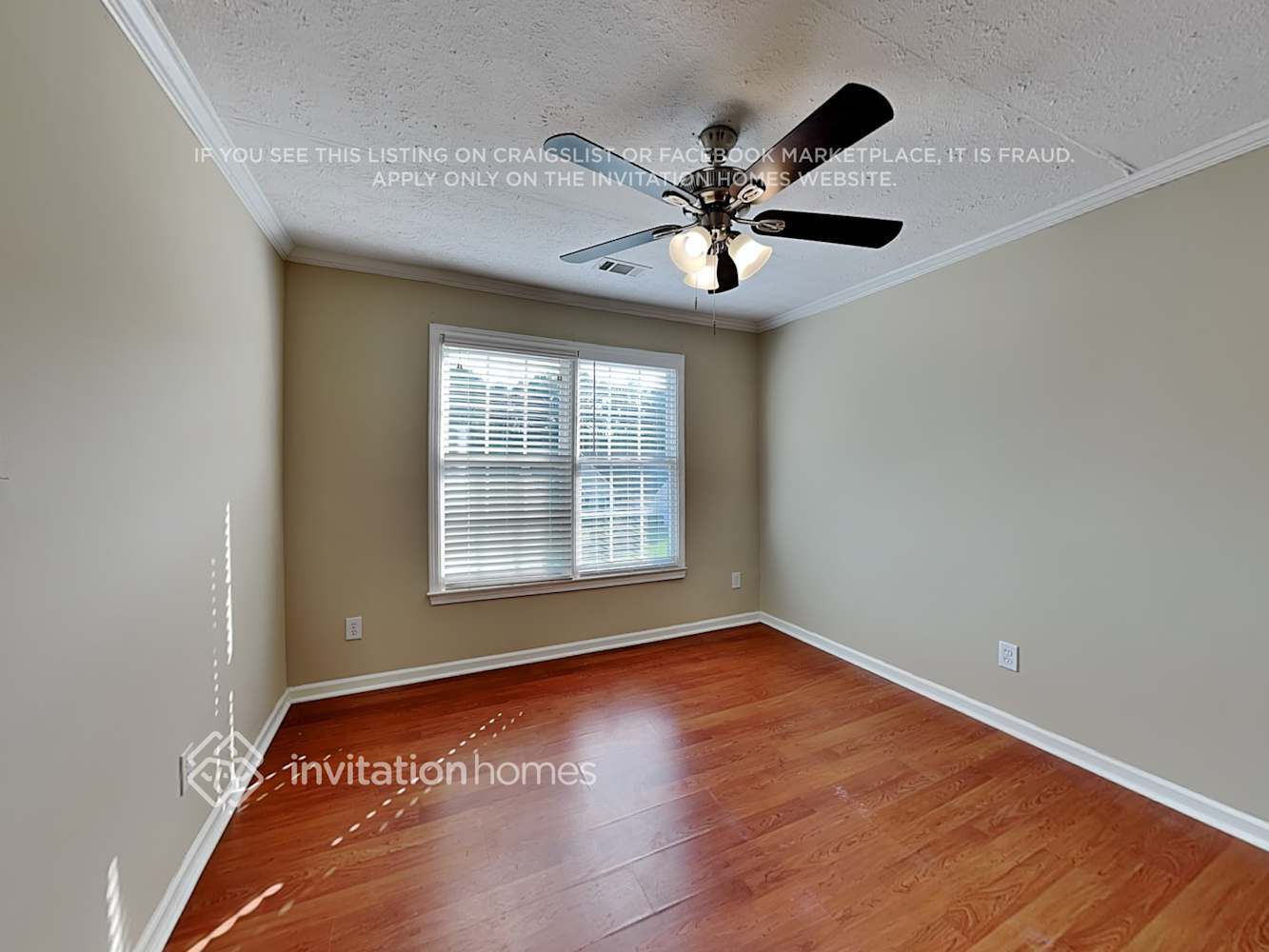 Building Photo - 3925 Riversong Dr NW