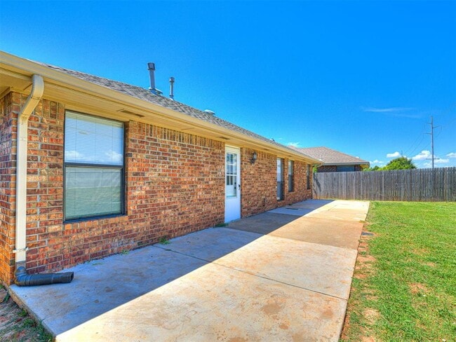 Building Photo - 4917 NW 164th Terrace