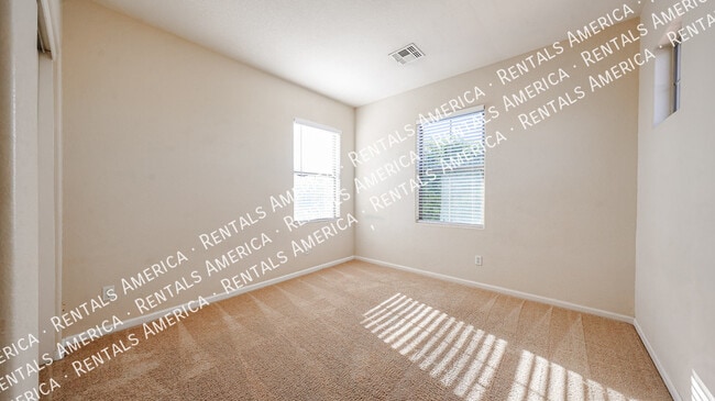 Building Photo - 13601 W Cypress St