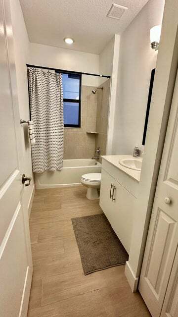 Building Photo - 5570 Quiet Lake Pl