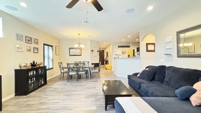 Building Photo - 2148 Honour Point Pl