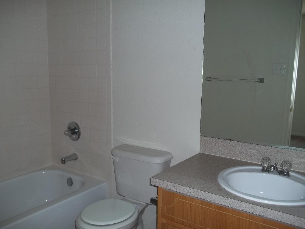 Building Photo - 334 S 40th St