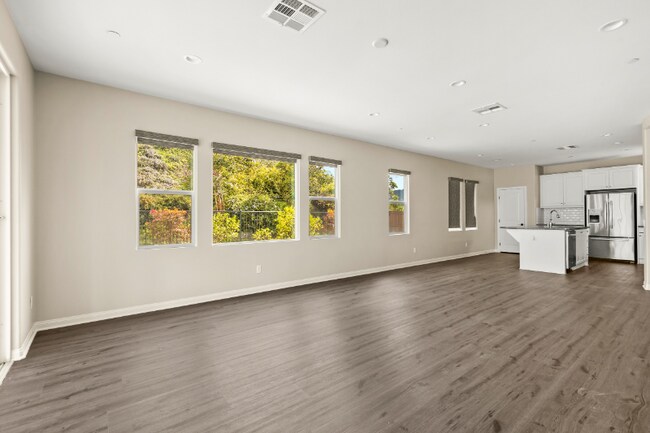 Building Photo - 2754 Overlook Point Dr