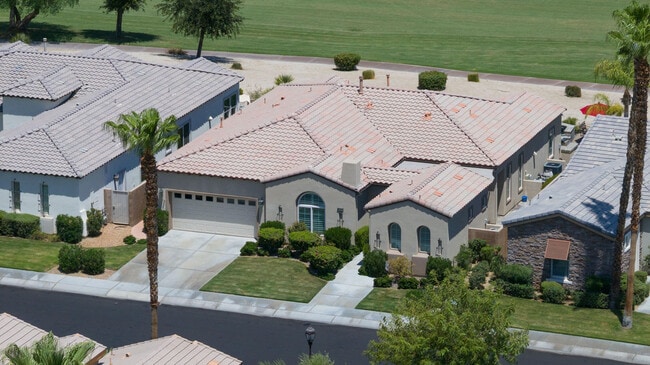 Building Photo - 61414 Topaz Dr