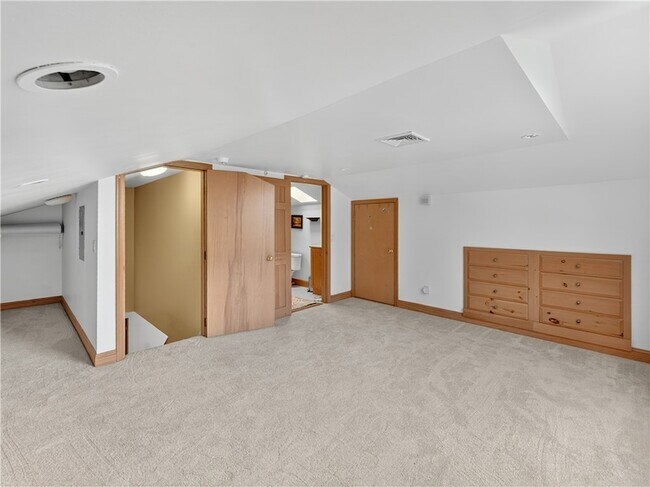 Building Photo - 239 Bulgarmarsh Rd