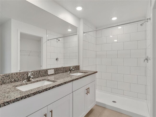 Building Photo - 9375 Cannon Bch Dr