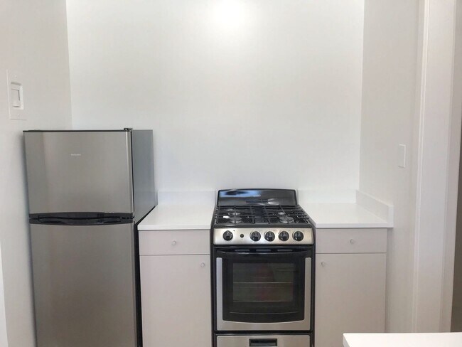 Building Photo - Make this your home! Fully remodeled 1 bedroom, 1 bath! Great Los Alamos Location. Upstairs Unit ...