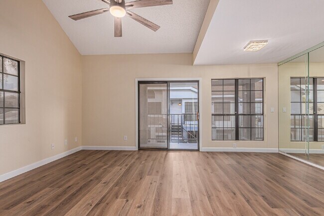 Building Photo - Ready for IMMEDIATE MOVE IN!