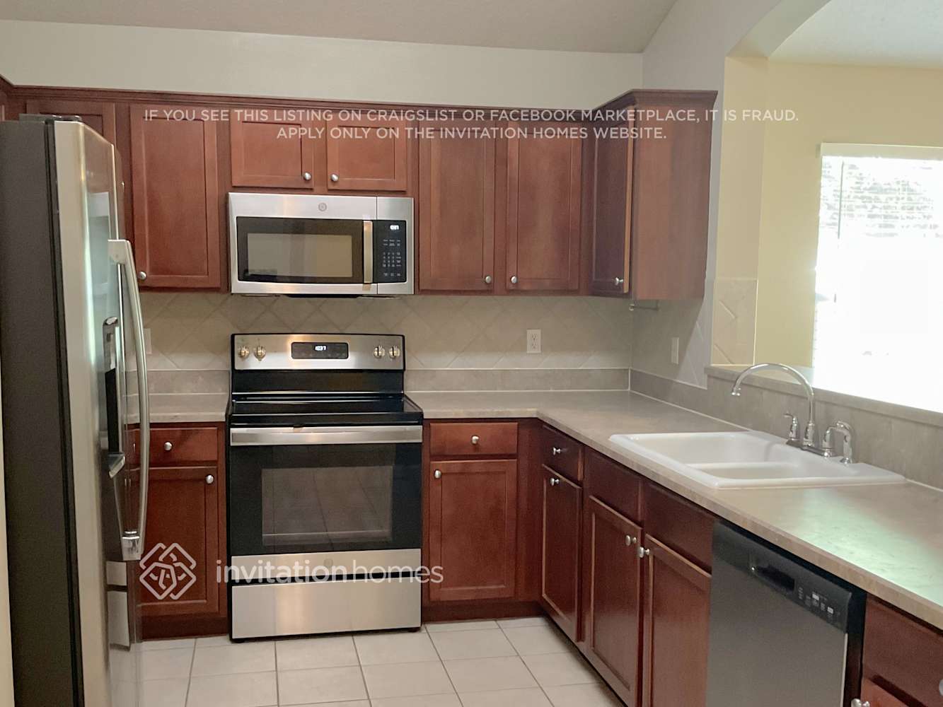Building Photo - 609 Racoon Ct
