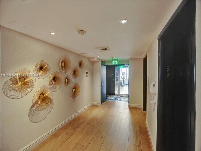 Building Photo - 1100 West Ave