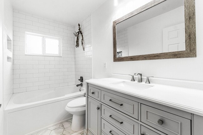 Building Photo - 5068 Sunrise Blvd