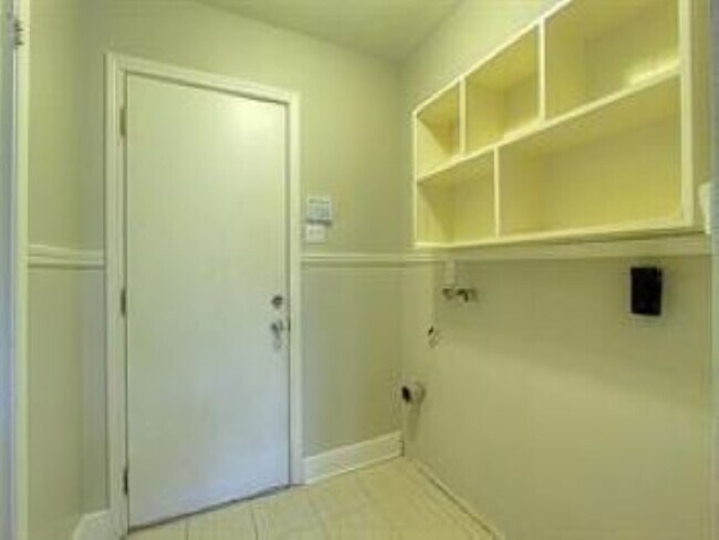Building Photo - 5711 Capello Dr