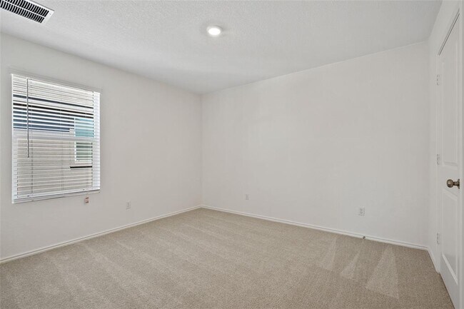 Building Photo - 1721 Roaming Oak Bnd