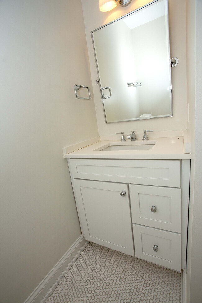 Building Photo - 65 S 5th St