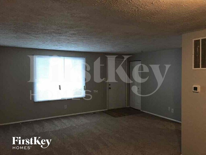 Building Photo - 5901 Pemberly Dr