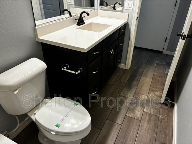 Building Photo - 10326 E Corbin Ave