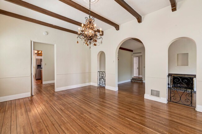 Building Photo - Classic Spanish Elegance Steps from Beverly Hills