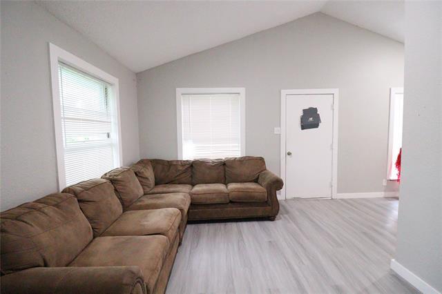 Building Photo - 107 Love St