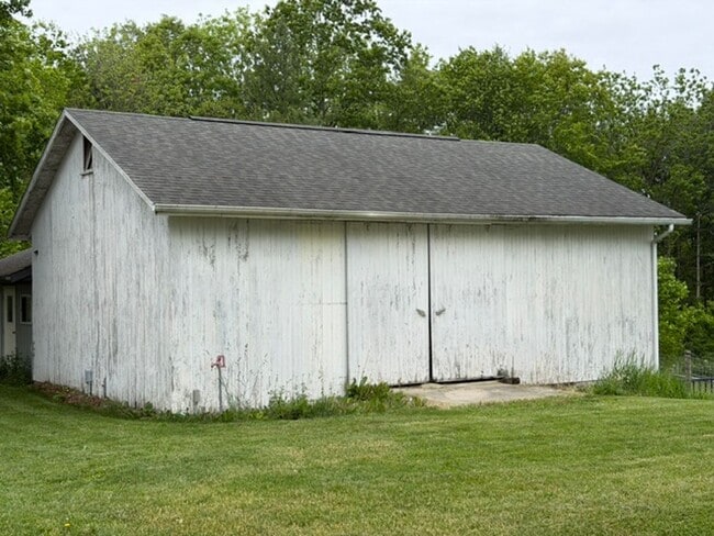 Building Photo - 60485 Co Rd 35