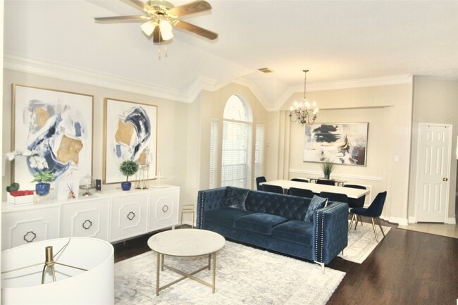 Building Photo - 1107 Woodley Bend