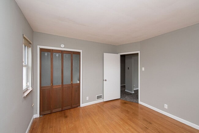 Building Photo - 3031 Irvella Pl