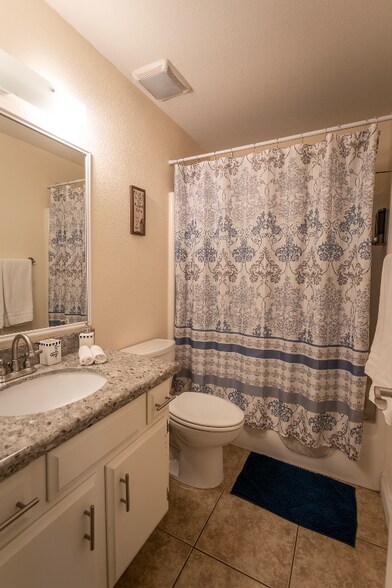 Building Photo - 4127 N 79th Dr