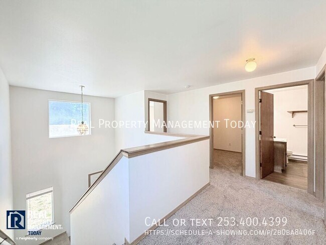 Building Photo - 1539 E 91st St