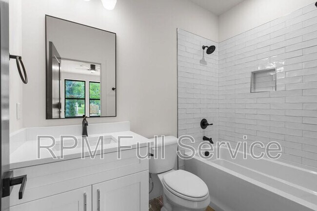 Building Photo - 4021 Clarksville Pike