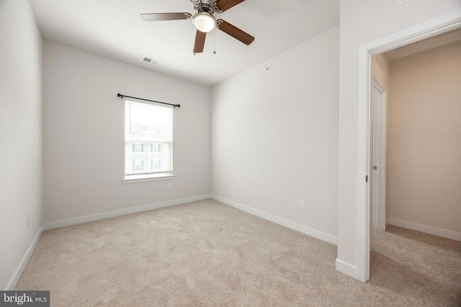 Building Photo - 430 Paperbark Sq