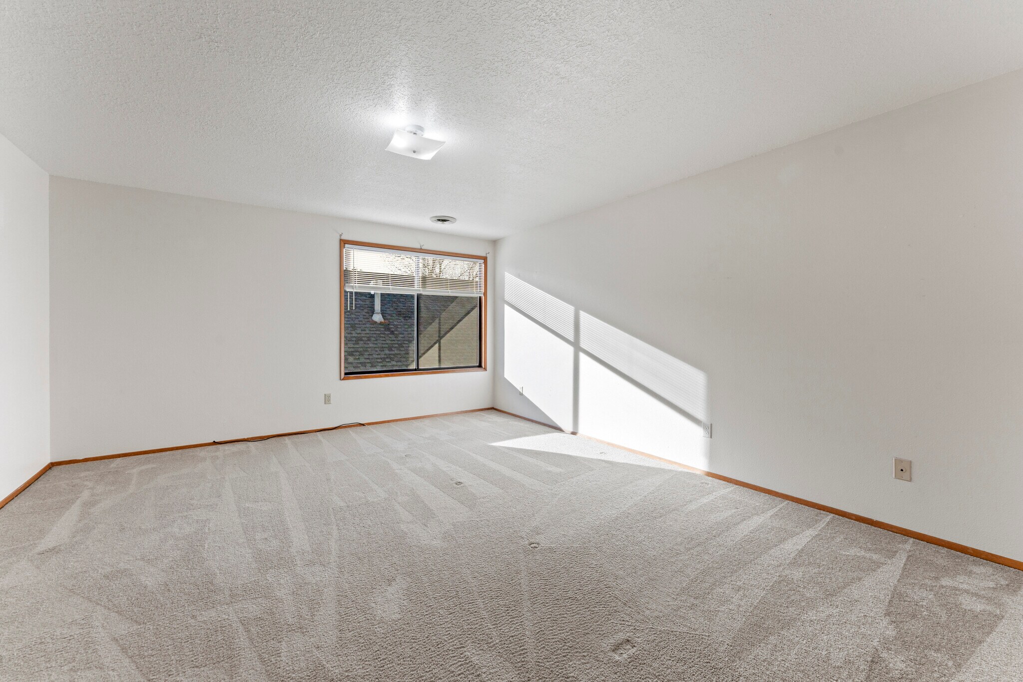 Building Photo - 7050 SW 174th Ave