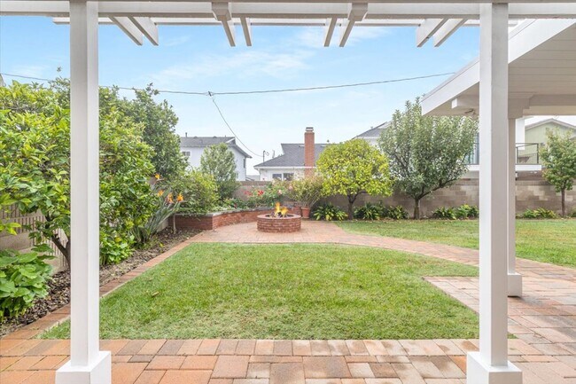 Building Photo - Beautiful Marble Estates Home