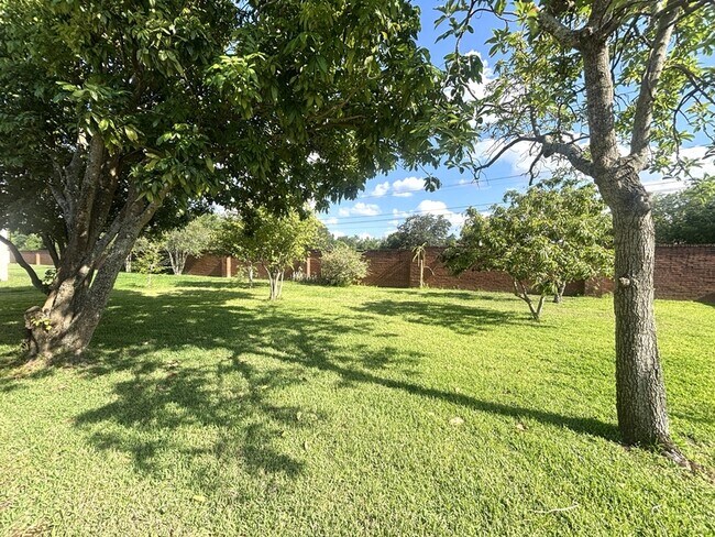 Building Photo - 6561 Franconia Dr