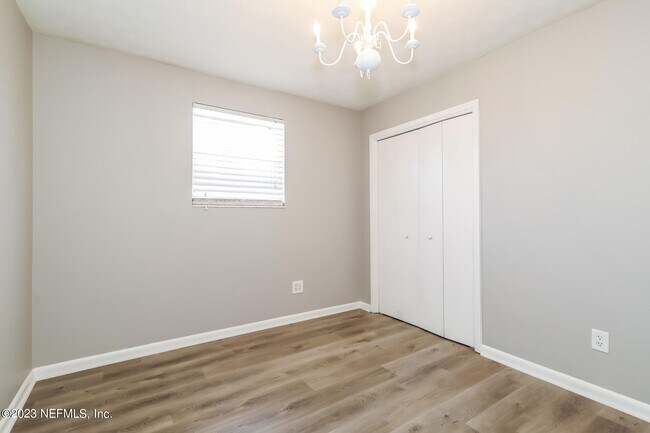 Building Photo - 2867 Holly Bay Rd